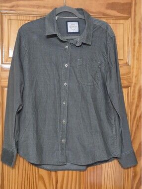 Jachs Girlfriend dark gray button front shirt size M